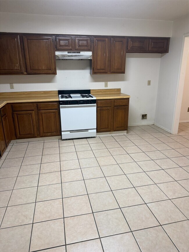 Photo - 18023 Garden Manor Dr