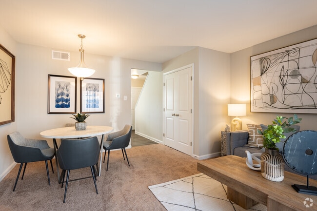 2BR, 1BA - Living, Dining Room