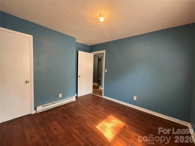 Photo - 1801 Newland Rd