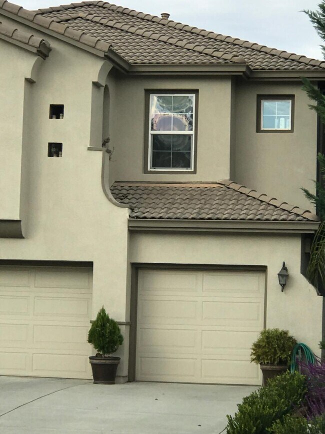 Frente del apartamento - 221 Thyme Ave Unidad Thyme