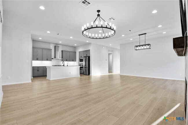 Photo - 1546 Escarpment Rd