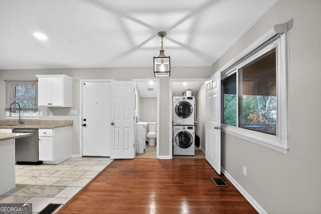 Photo - 1817 Goddard St SE