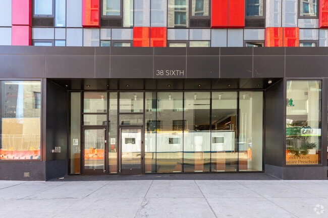 38 6th Avenue