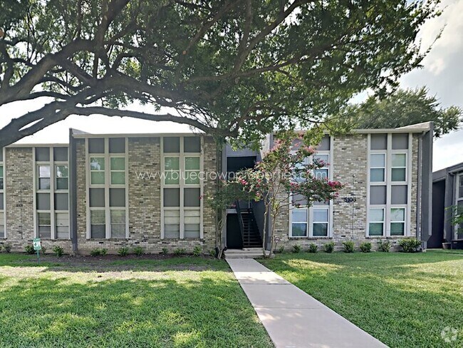 Building Photo - 5105 Skillman St Unit Apt 120E