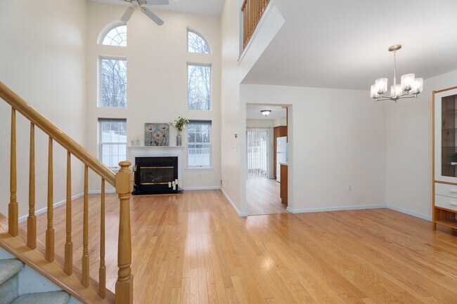 Photo - 610 Bollen Ct