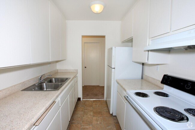 kitchen - Westwood *$500 Off* Rental