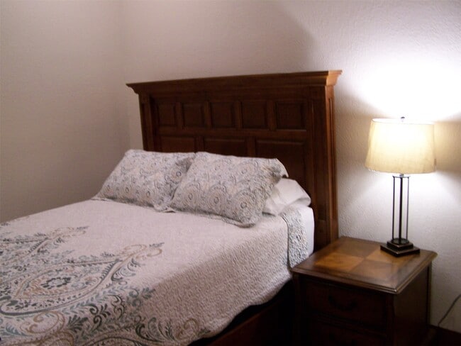 Photo - 1916 Hardy St