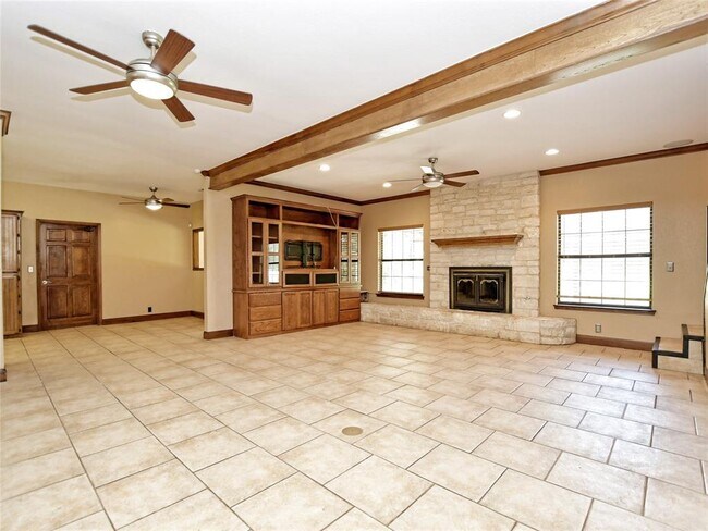 Photo - 328 Fawnridge St Casa