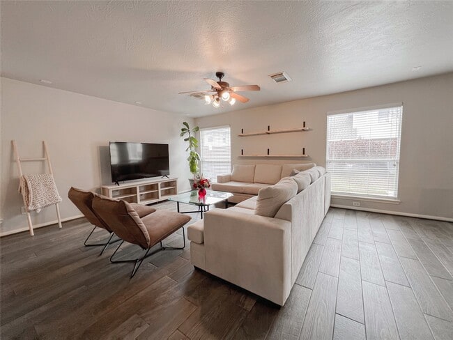 Photo - 10838 Waterfern Ct