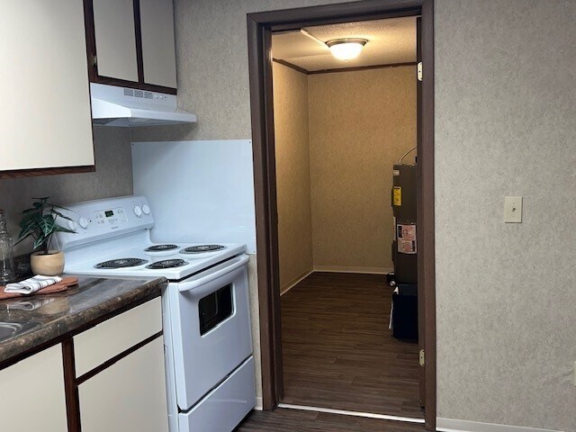 One Bedroom Utility Room with Washer/Dryer Hook Ups - Timbercreek