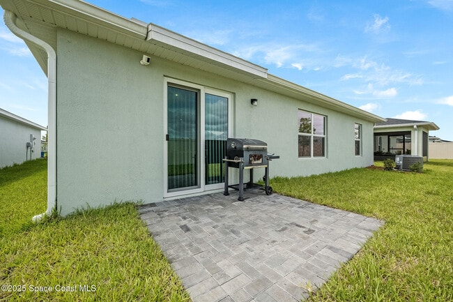 Photo - 825 Dockside Dr SW