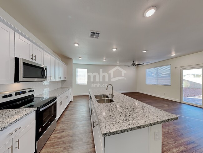 Photo - 302 Palazza Reserve Pl