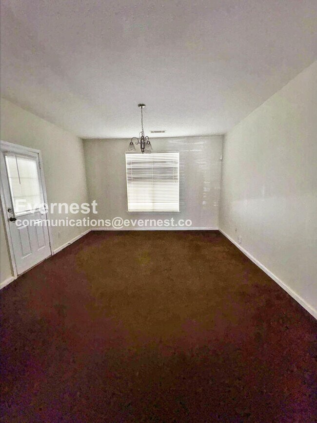 Photo - 7688 Creekside Ln