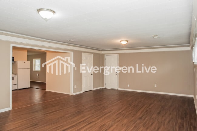 Photo - 1004 8th Ave SW