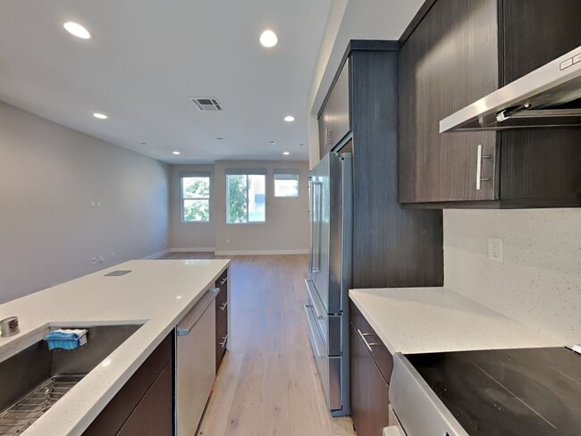 Photo - Prescott Townhouse 2/2.5 Available Now!