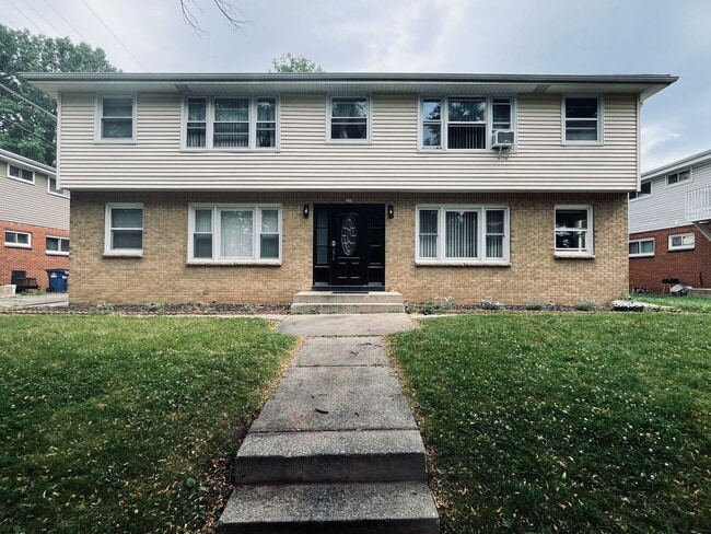 Building Photo - 508 Greenfield Rd Unit 2