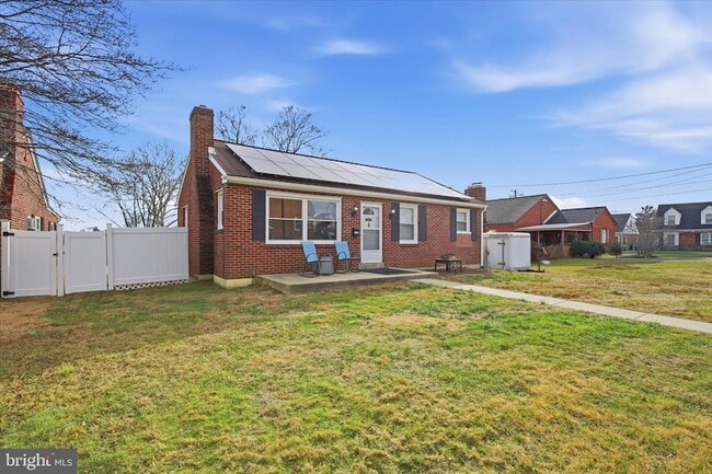 Photo - 1058 St Joseph St