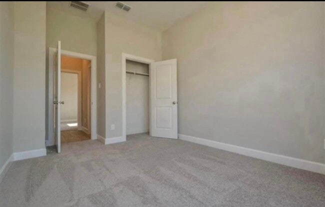 Photo - 427 Micaela Meadows Ct