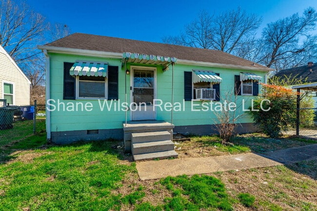 Building Photo - 2904 5th Ave