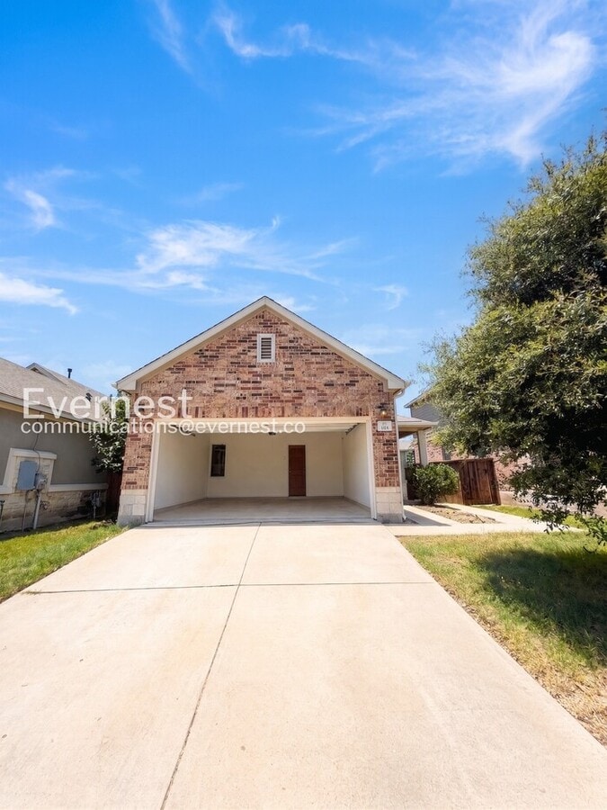 Photo - 108 Holstein St