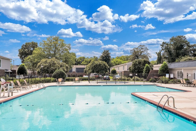 Photo - BayPointe Crossing