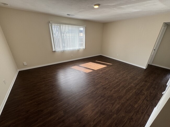 Photo - 227 N Broadway St