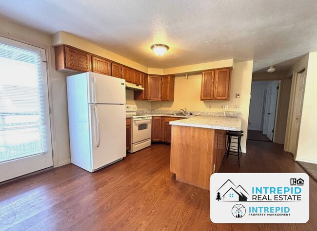 Photo - 171 Hokanson Ave