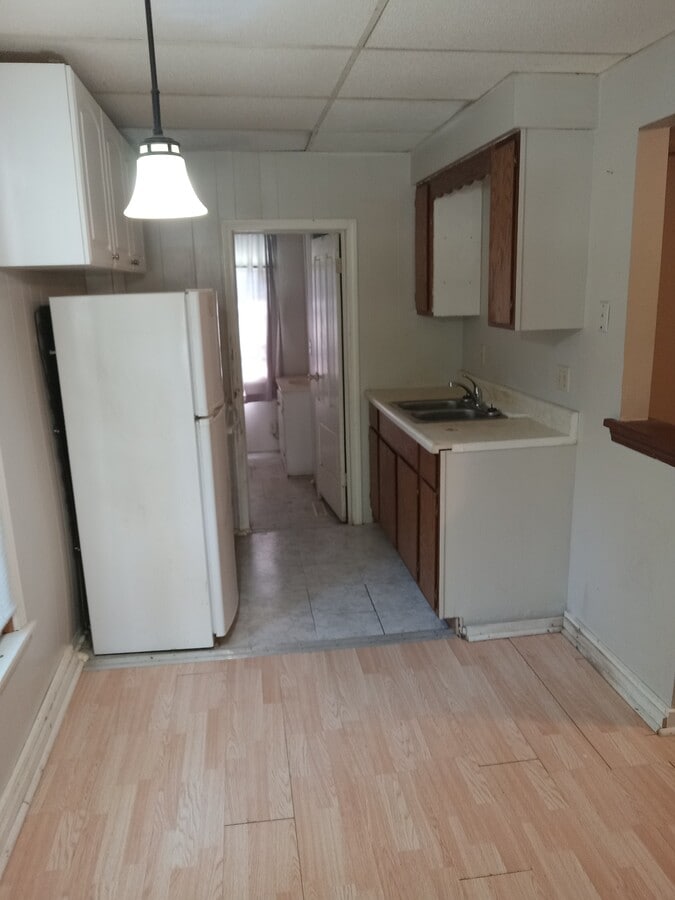 Dinning, kitchen, bathroom - 8828 E D Ave Apartamentos Unidad Studio