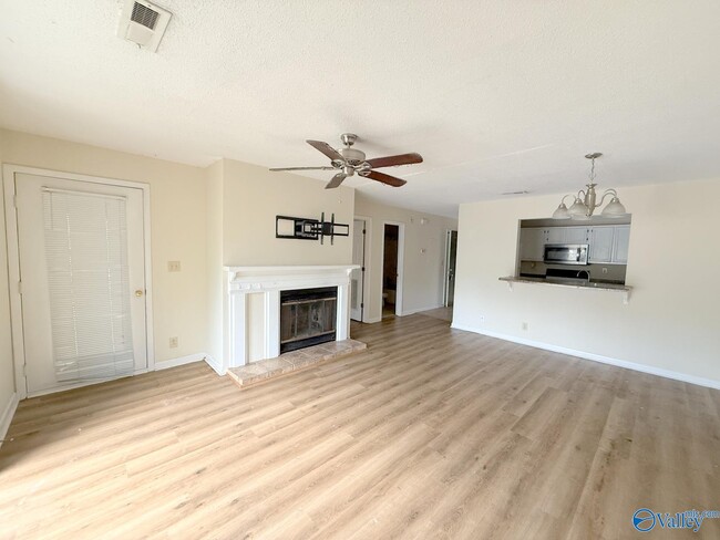 Photo - 4975 7 Pine Cir Unidad 4975