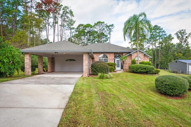 Photo - Beautiful 4BR Home with Fireplace, Screene...