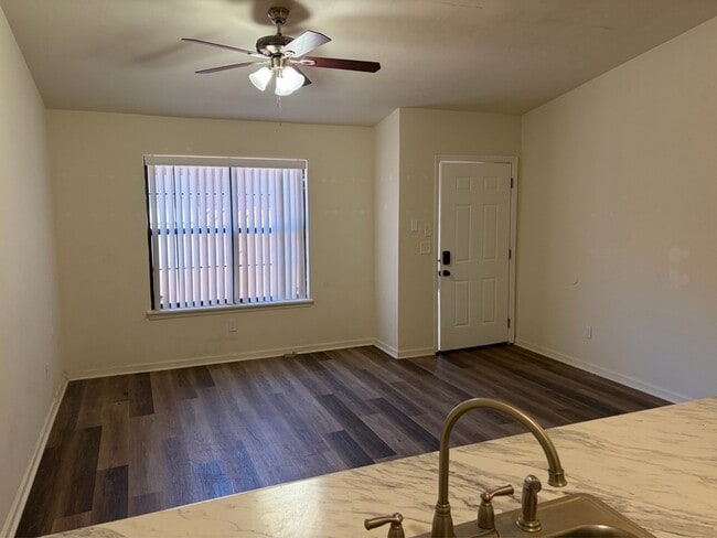 Photo - 1812 W Tharpe St Unit Apt J