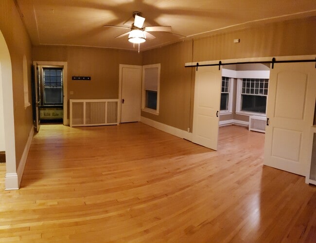 Photo - 417 5th Ave SE Unit Upper