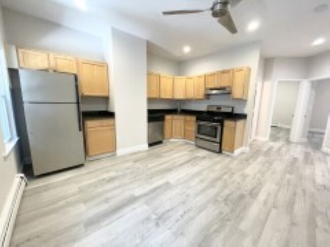 Photo - 174 Bolton St Apartments Unit 1