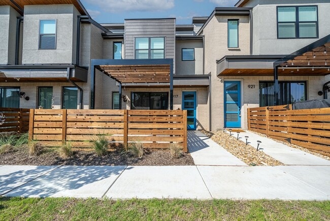 Photo - 917 Emerling Dr