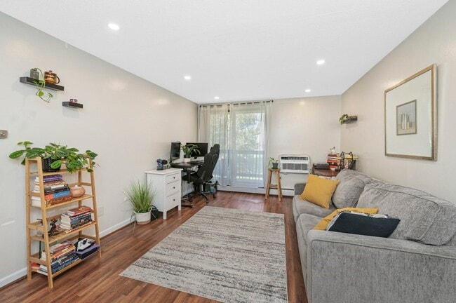 Photo - 144 Kenrick St Unit 12