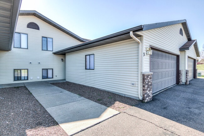 Photo - 2820 Edgewood Dr