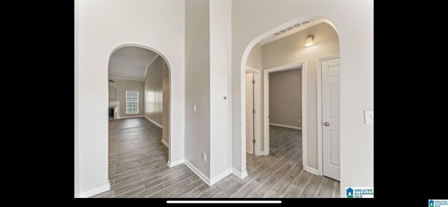 Photo - 683 Waterford Ln