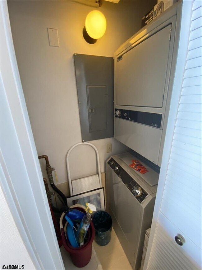 Photo - 3851 Boardwalk Unidad 1610