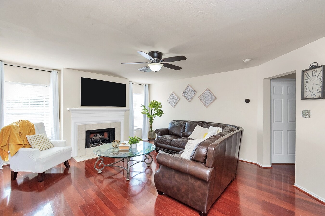 Photo - 7410 Lake Run Ln