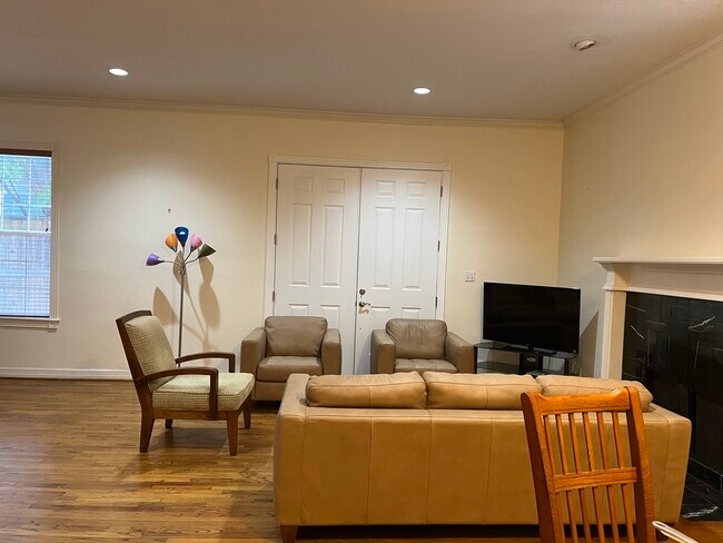 Photo - 6855 Bellgreen Dr