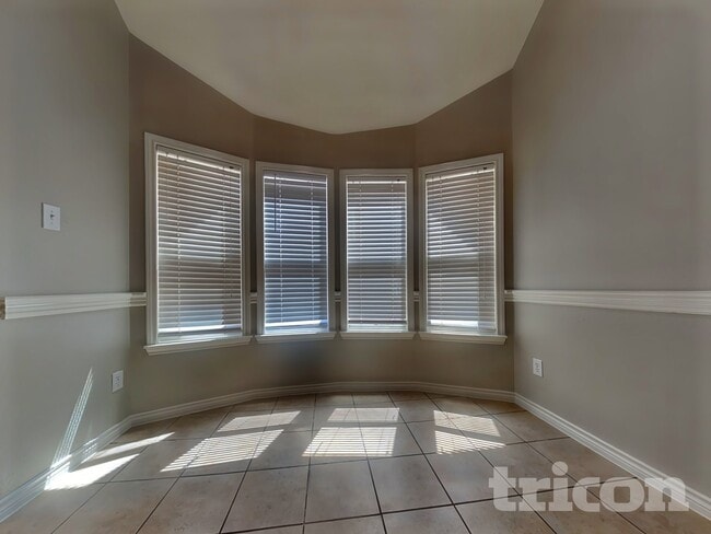 Photo - 5816 Greenmeadow Dr