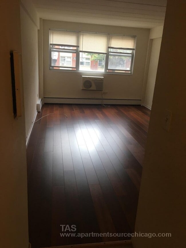 Photo - 6821 N Sheridan Rd Unit 6821 North Sheridan