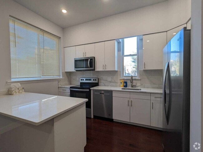 Building Photo - 1315 Ridge Ave Rental
