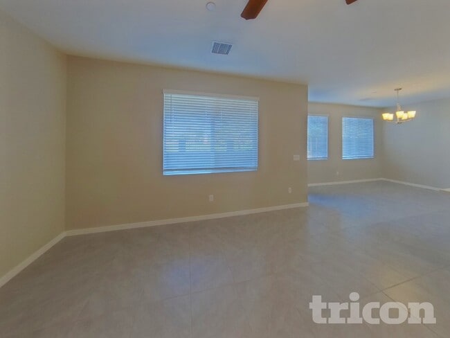 Photo - 1318 N Parkcrest