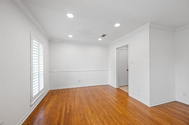 Photo - 4738 Spellman Rd