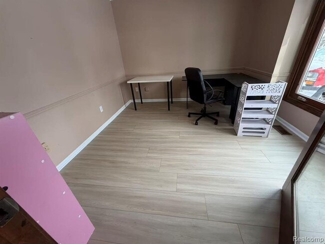 Photo - 24397 Venice Dr