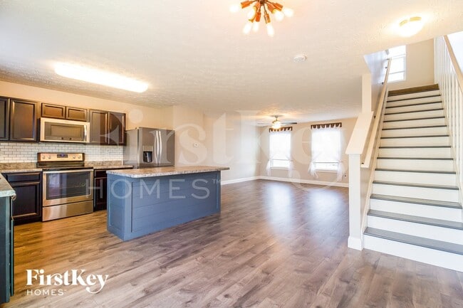 Photo - 6156 Woodville Dr