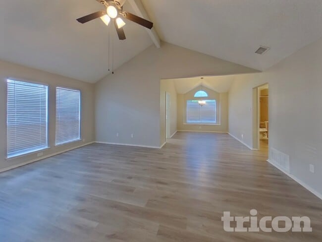 Photo - 907 Ponds Ct