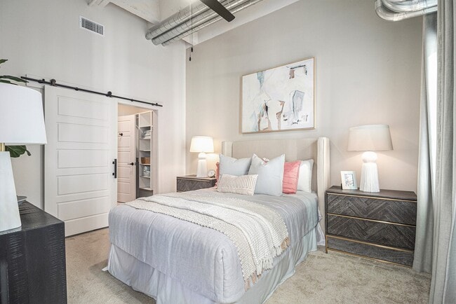 Photo - 1801 Smith St Unidad 211