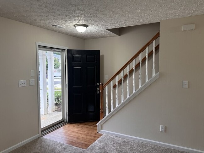 Photo - Great space in this 3 bedroom 2 and 1/2 ba...